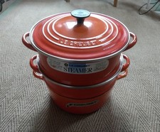 Casseruola rotonda in ghisa arancio vulcanico Le Creuset 24 cm con vapore a due livelli