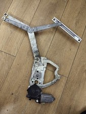 Gruppo alzacristalli e motore