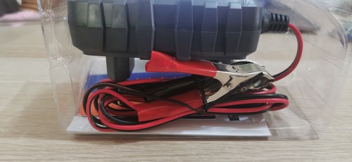 Mantenitore caricatore auto