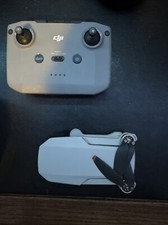 DJI Mini 2 SE, mini drone con fotocamera leggero e pieghevole (SOLO CAVO USB-C)