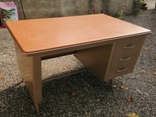 scrivania metallica vintage  (tipo Olivetti, anni '60)