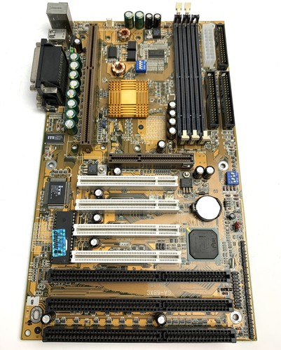 Scheda madre vintage gigabyte - vintage,