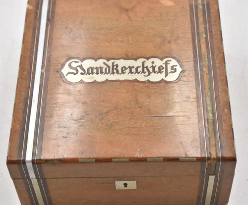 Antica scatola fazzoletto