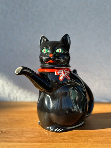 Teiera vintage per gatti