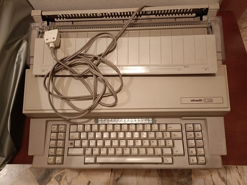 Olivetti 2250 macchina - olivetti,