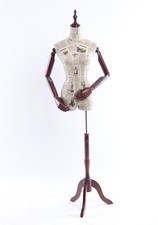 B-6-O Bambola Sartoriale Legno