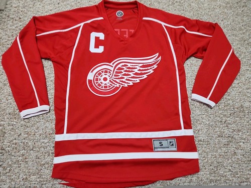 Detroit red wings - red,