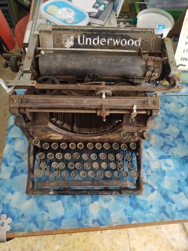 Macchina scrivere underwood - da,