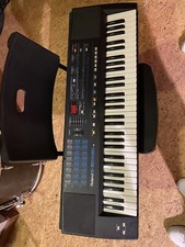 Vendo tastiera arranger Roland E-15 usata 