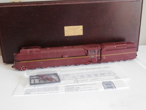 Locomotive vapeur - dr, a