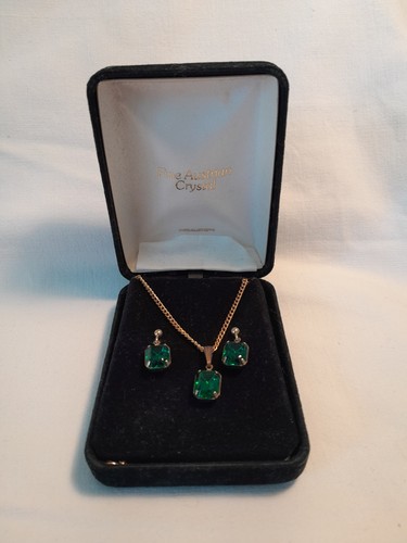 Green austrian crystal - green,