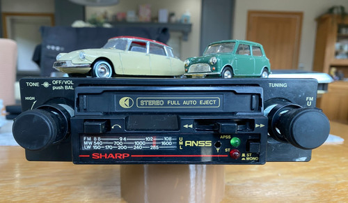 Lettore cassette autoradio