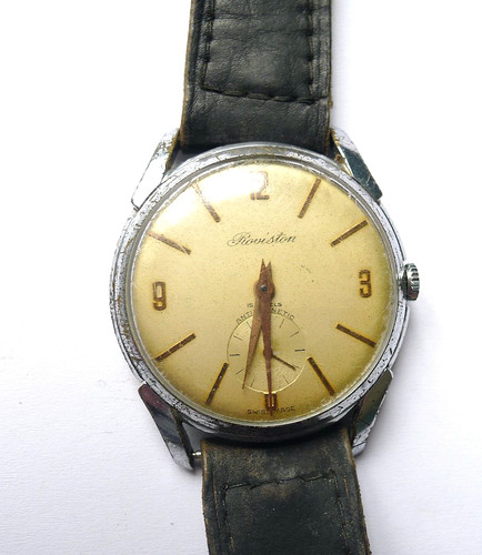 Vecchio orologio vintage - vecchio,
