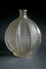 VASO IN VETRO RENE LALIQUE