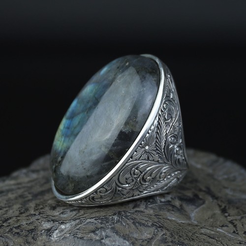 Anello uomo pietra - uomo,