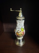 Reuge Macinapepe Con Carillon Capodimonte  Vintage Italy