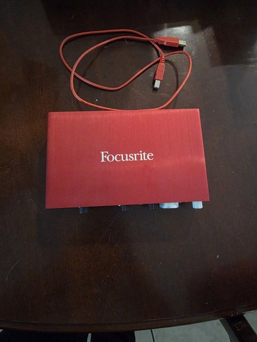 Focusrite scarlett 2i4 - 2i4, 2a