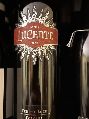 Vino lucente tenuta luce - tenuta, di