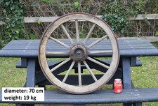 Vecchio carrello in legno