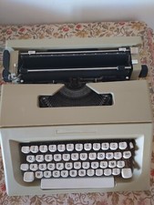 Macchina da scrivere Olivetti