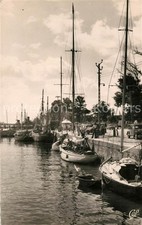 Riva-Bella Les Yachts au port