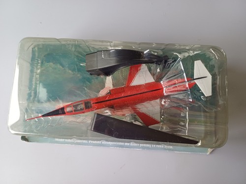 Amercom diecast aircraft 100 - amercom,
