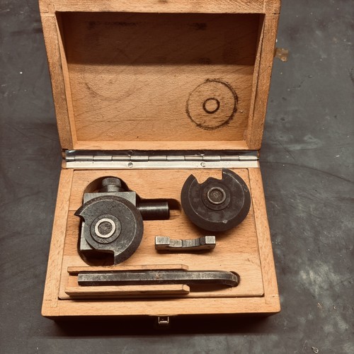 Tornio utensile filettatore - tornio,