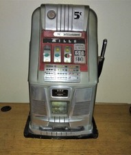 Mulini "High Top" Slot Machine