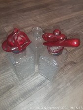 Bottiglie In Vetro Cristallo Anni 60 Sono Timbrate Con Una Margherita 