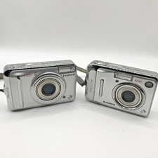 2x Fujifilm FinePix A700 7.3MP