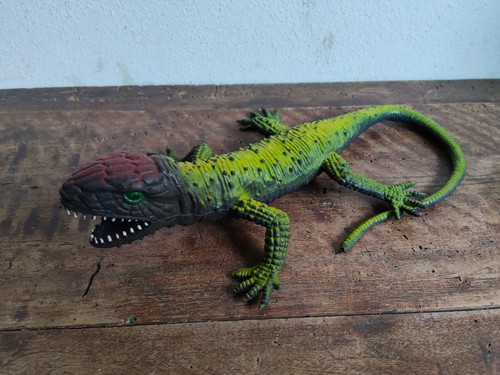 Mostro lucertola dinosauro - lucertola,