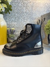 Stivali Dr Martens x King Nerd
