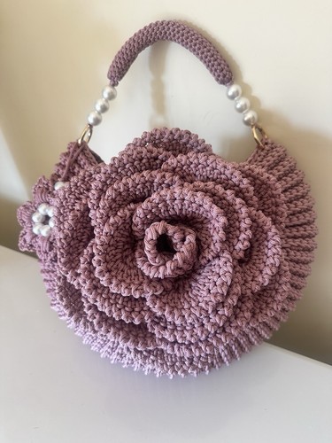 Borsa all uncinetto fatta - fatta, a
