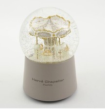 Herve Chapelier Merry-Go-Round Snow Globe con carillon 2023 Christmas Limited
