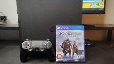 Sony PlayStation 4 Pro 1TB Console - Nera + Disco Di God Of War Ragnarok
