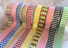 Nastro in grosgrain brillante ZIG ZAGS & CHEVRONS - 10 combinazioni di colori - 22 mm *basso stock