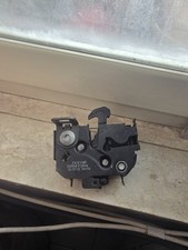 SERRATURA COFANO ANTERIORE PER