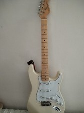 chitarra elettrica sound station