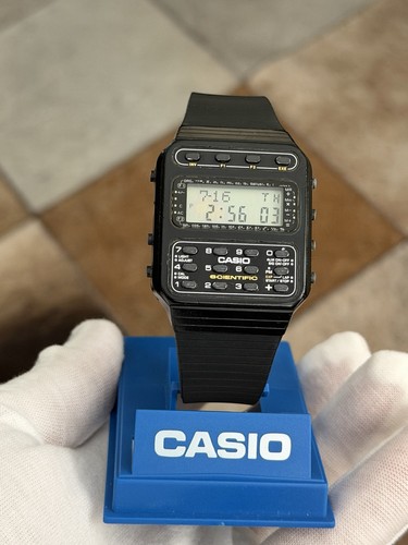Raro orologio digitale