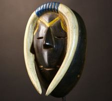 Maschera africana in gomma