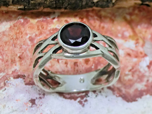 Anello zirconi rosso argento
