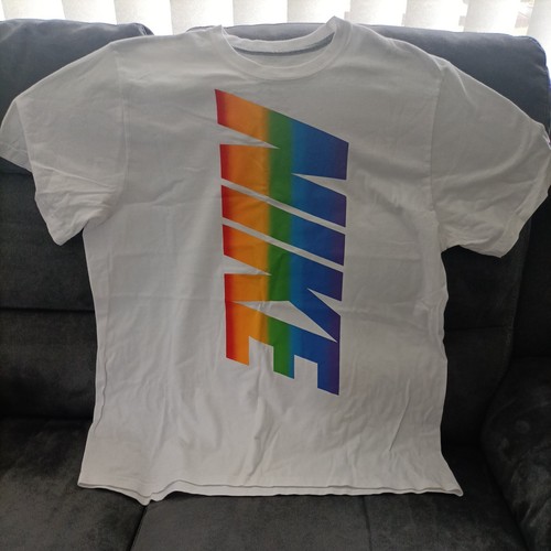 White nike rainbow tshirt - nike, size