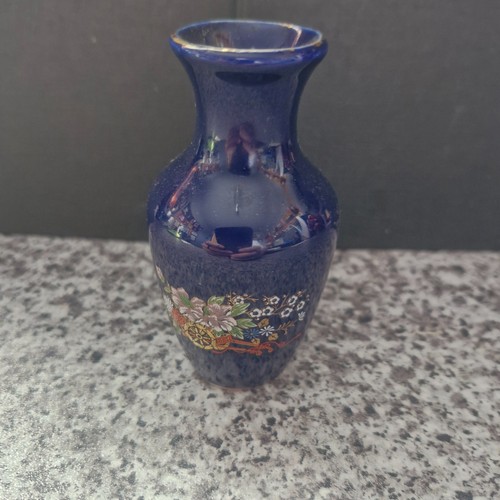 Piccolo vaso stile orientale