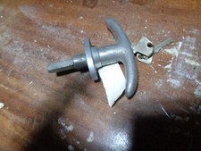 A820BP XX - MANIGLIA COFANO POSTERIORE BAULE INNOCENTI MORRIS MINI MK1 MKI