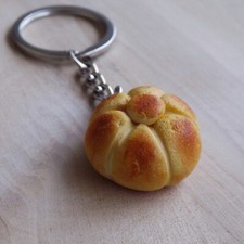 Portachiavi panino michetta rosetta creato a mano in fimo idea regalo