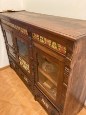 Credenza Indiana con piastrelle originali perfettamente tenuta. Legno massello 