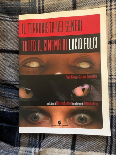 Terrorista dei generi tutto - terrorista,