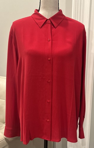Camicia classica nuova con
