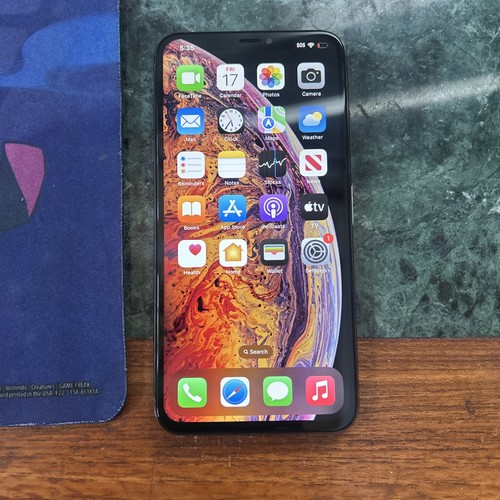 Apple iphone max gb - max, 64
