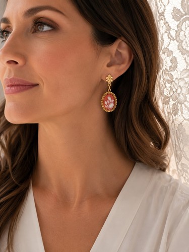 Orecchini con pendente cameo